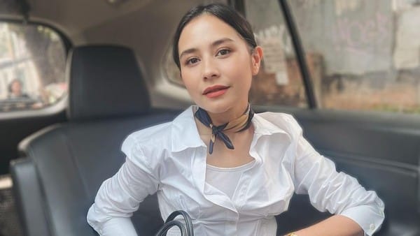 Petualangan Liburan Ala Prilly Latuconsina
