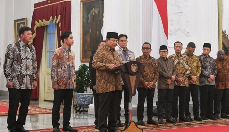 Prabowo Subianto Resmi Umumkan Kabinet Merah Putih: Ini Daftar Menteri dan Kepala Badan menteri prabowo subianto