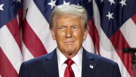 Dampak Kemenangan Trump, Harga Emas Turun donald trump