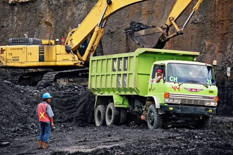 Tambang Ilegal dan Calon Penguasa Daerah