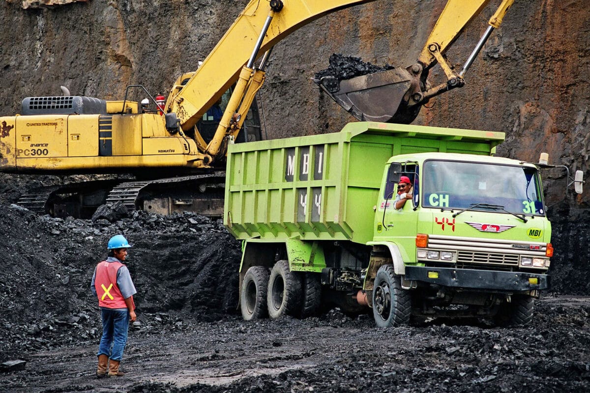 Tambang Ilegal dan Calon Penguasa Daerah
