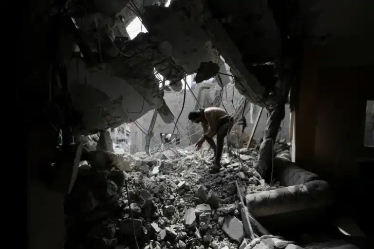 Gaza Kembali Berdarah: 59 Nyawa Melayang Akibat Serangan Brutal Israel Gaza Berdarah: 59 Nyawa Meninggal Akibat Serangan Israel