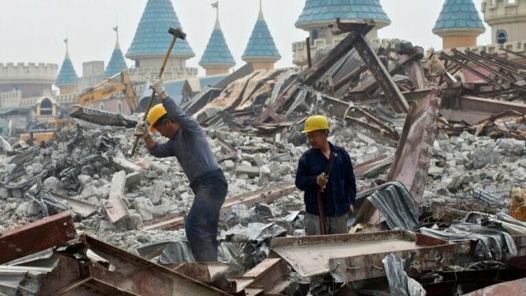 UMK Kalimantan Timur 2026 resmi ditetapkan. Berau jadi daerah dengan upah minimum tertinggi, Paser terendah, Mahakam Ulu masih ikuti UMP Kaltim.